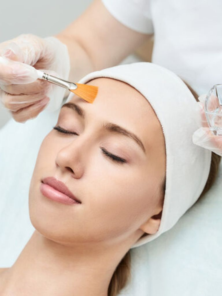Всесезонный пилинг лица для коррекции себореи, акне и постакне Acne Therapy