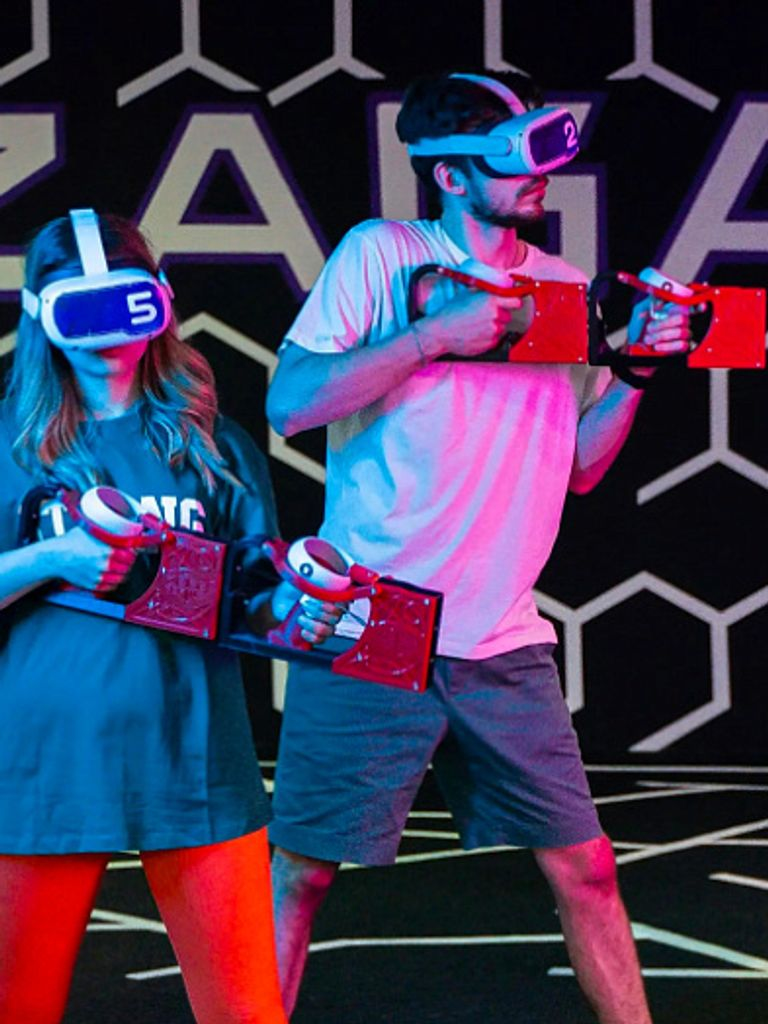 VR-игра на арене для 2 игроков, 1 ч. 30 мин. игры