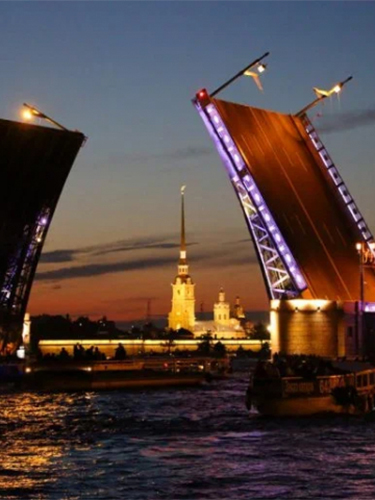 Ночная экскурсия «Под разведенными мостами»