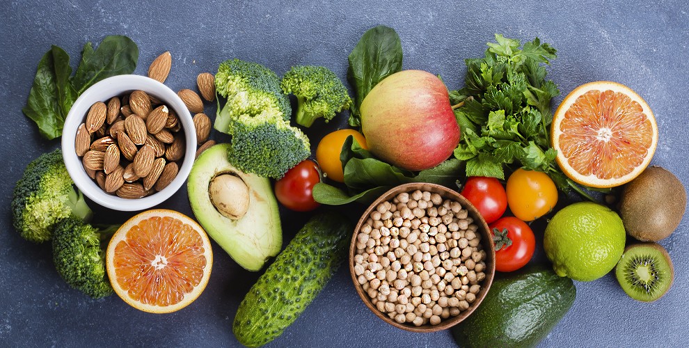 Сбалансированное питание — залог здоровья организма. Поэтому важно уметь составлять меню с учетом разнообразия и питательной ценности продуктов. Баланс в питании сделает образ жизни здоровым и обеспечит организм необходимыми витаминами и минералами. Правильное питание позволит получить энергию, улучшит самочувствие и повысит работоспособность.