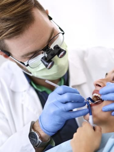 Профессиональная гигиена полости рта с Air Flow