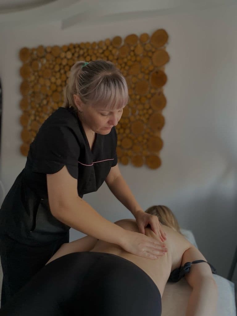 Классический массаж спины