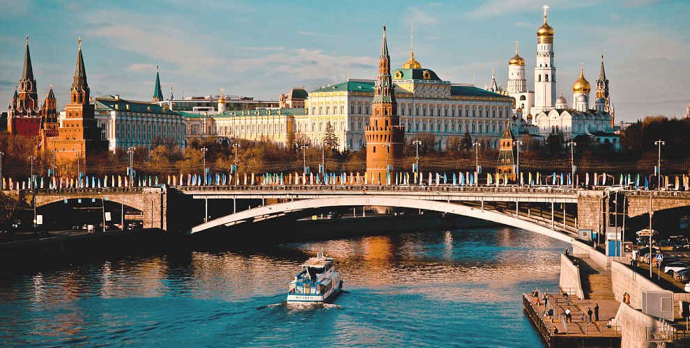 Теплоход Москва 99