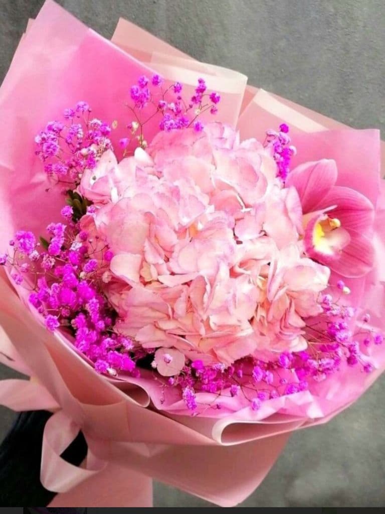 Авторский букет «Розовое вино»