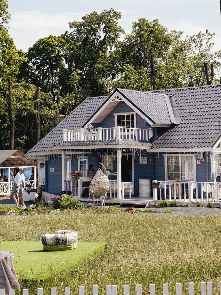 Проведение дня рождения в лесном домике