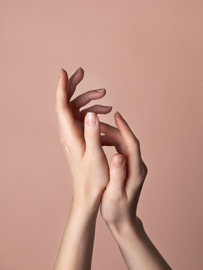 Маникюр без покрытия