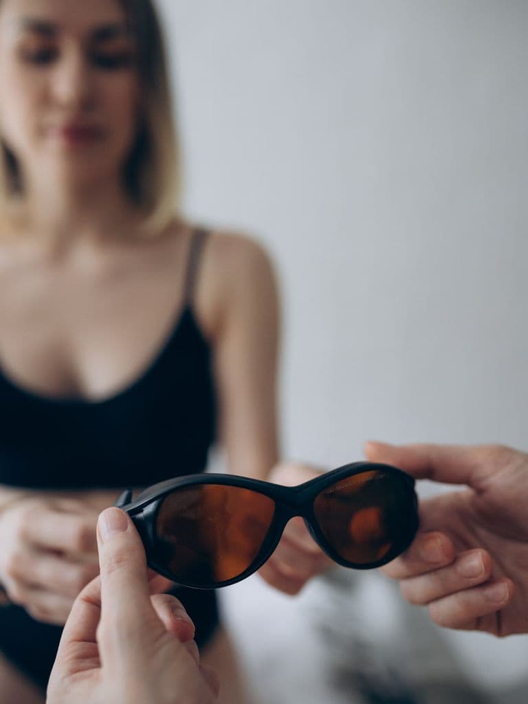 Лазерная эпиляция зон на выбор для женщин и мужчин