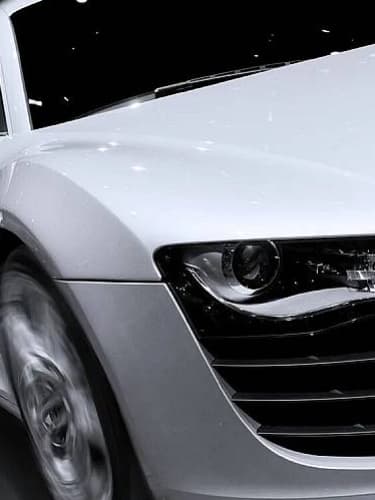 Оклейка передних фар защитной полиуретановой плёнкой