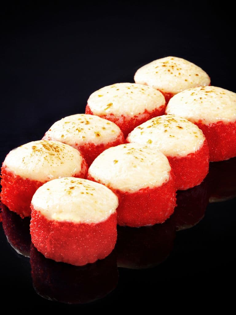 Ролл «Запеченная креветка» при заказе от 5000 руб.