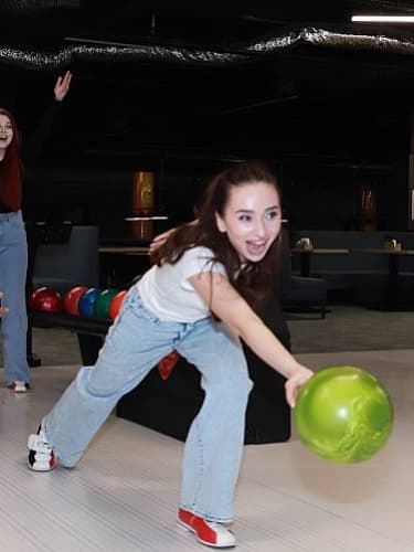 Развлечения ресто-боулинга с Пн по Чт с 12:00 до 18:00