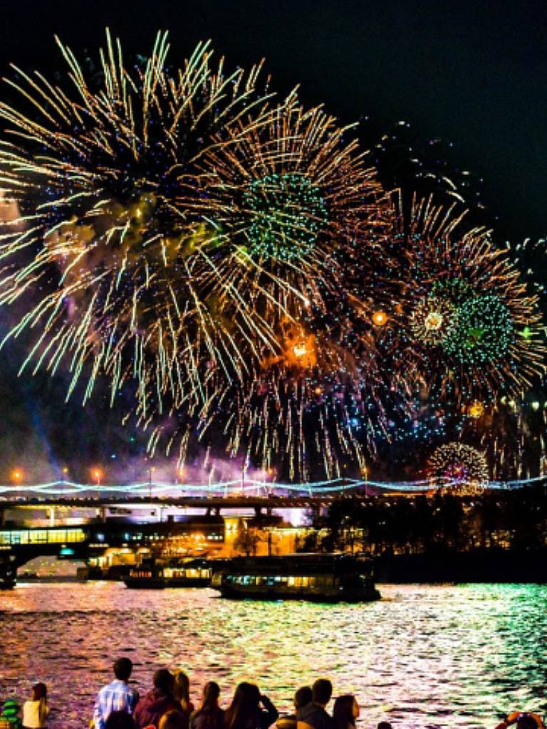 Речная прогулка на речном трамвайчике Мария + фейерверк