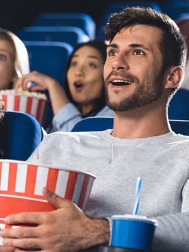 Пицца в подарок при первом заказе от 1500 руб. через приложение