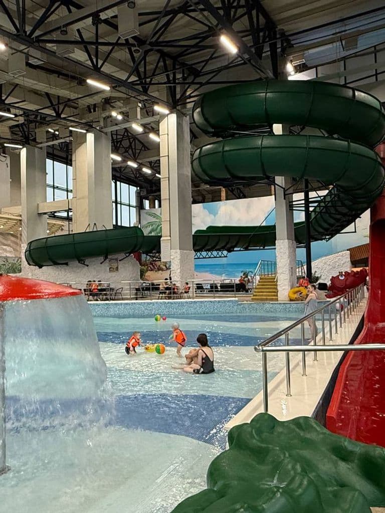 Целый день пребывания в аквапарке в выходные