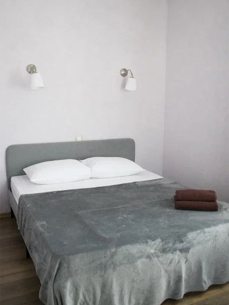 Аренда номера «Комфорт» с 1 двуспальной кроватью с вс-чт