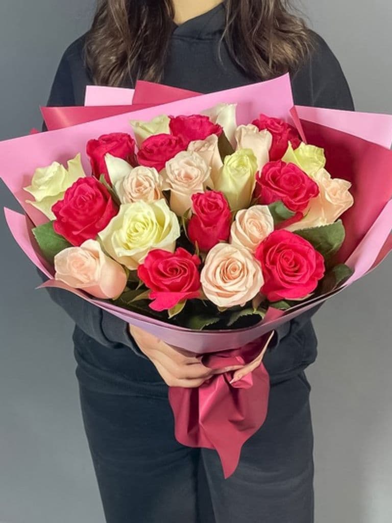 Ассортимент цветов и зелени по акции