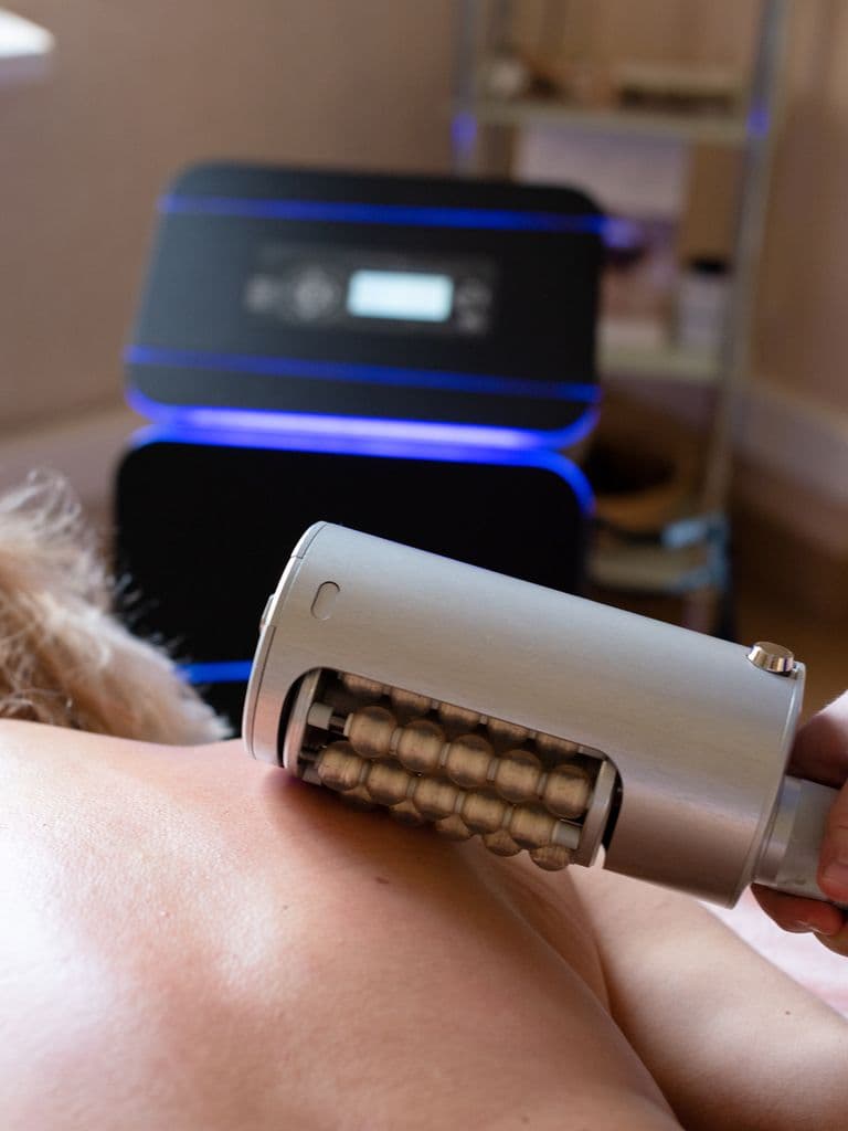 Аппаратный массаж R-SLEEK на выбор (массажист Илья)