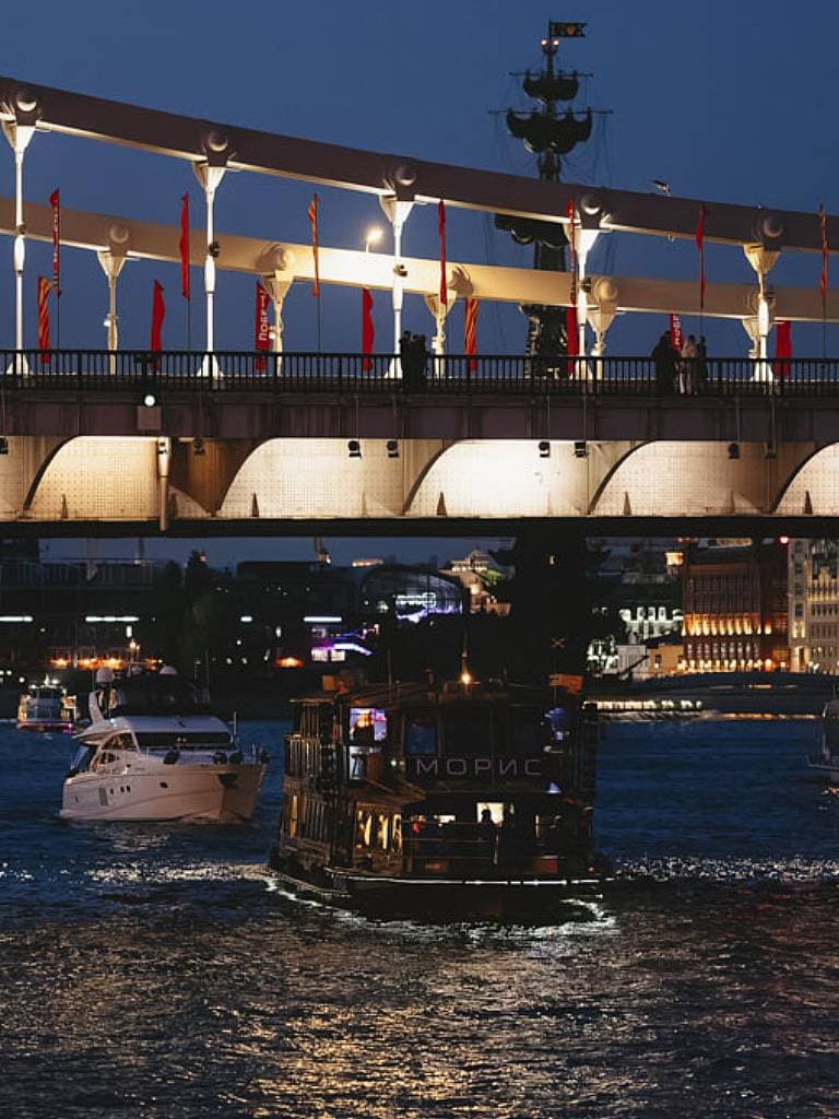 Прогулка по Москве-реке на теплоходе «Морис» от Крымского моста