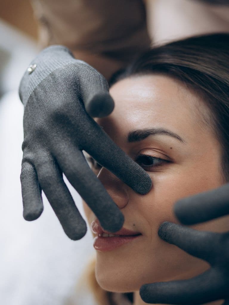 Аппаратный уход для лица на выбор