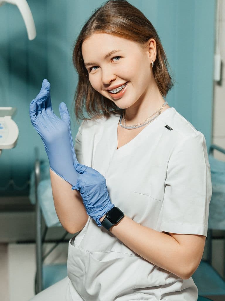 УЗ-чистка зубов Air Flow + покрытие фторлаком