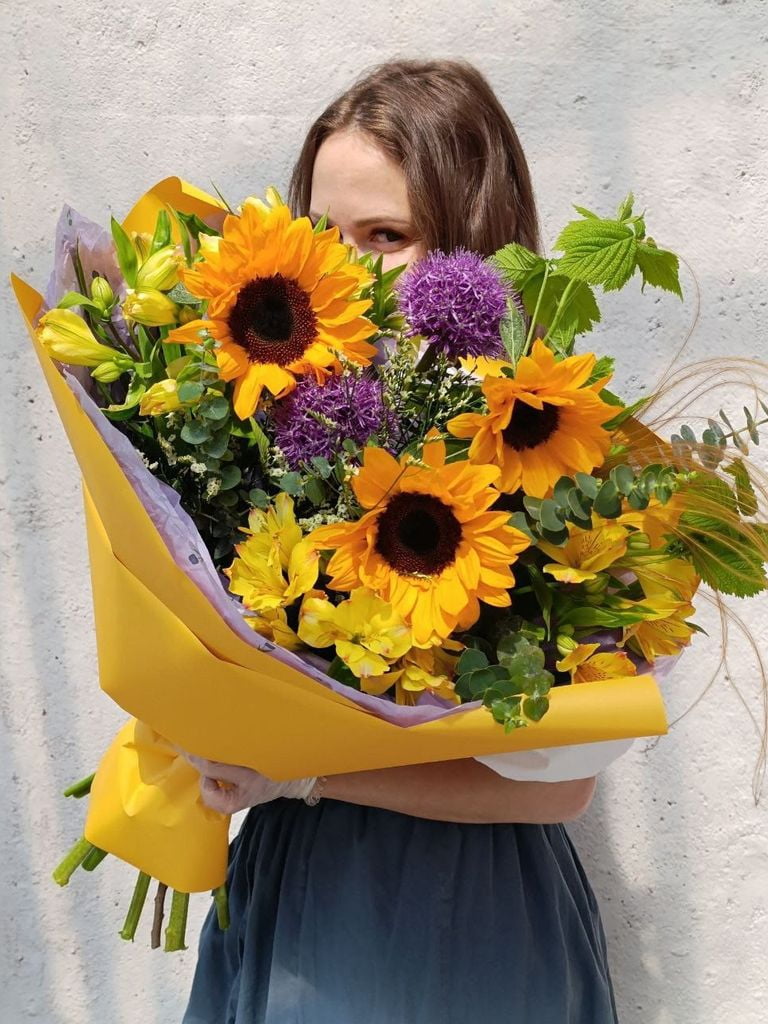 Букеты, композиции и шляпные коробки