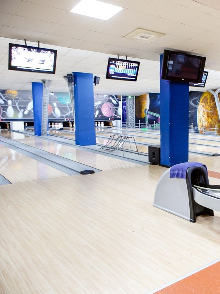 Игра в боулинг