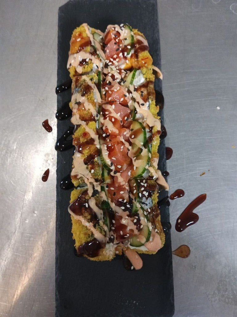 Суши-дог с лососем