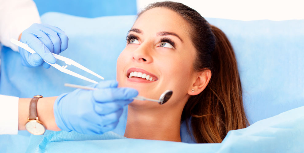 на первичный прием стоматолога + стерильный набор инструментов