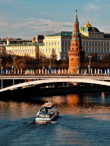 Речная прогулка с гидом от причала «Третьяковский»