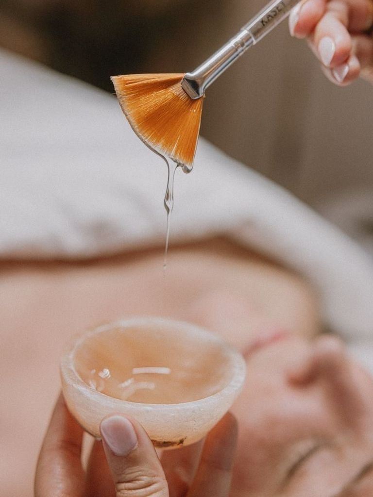 Комбинированная чистка лица + миндальный пилинг