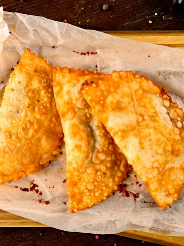 Меню кухни: чебуреки и пироги