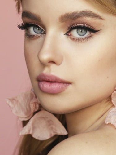 Коррекция + окрашивание бровей