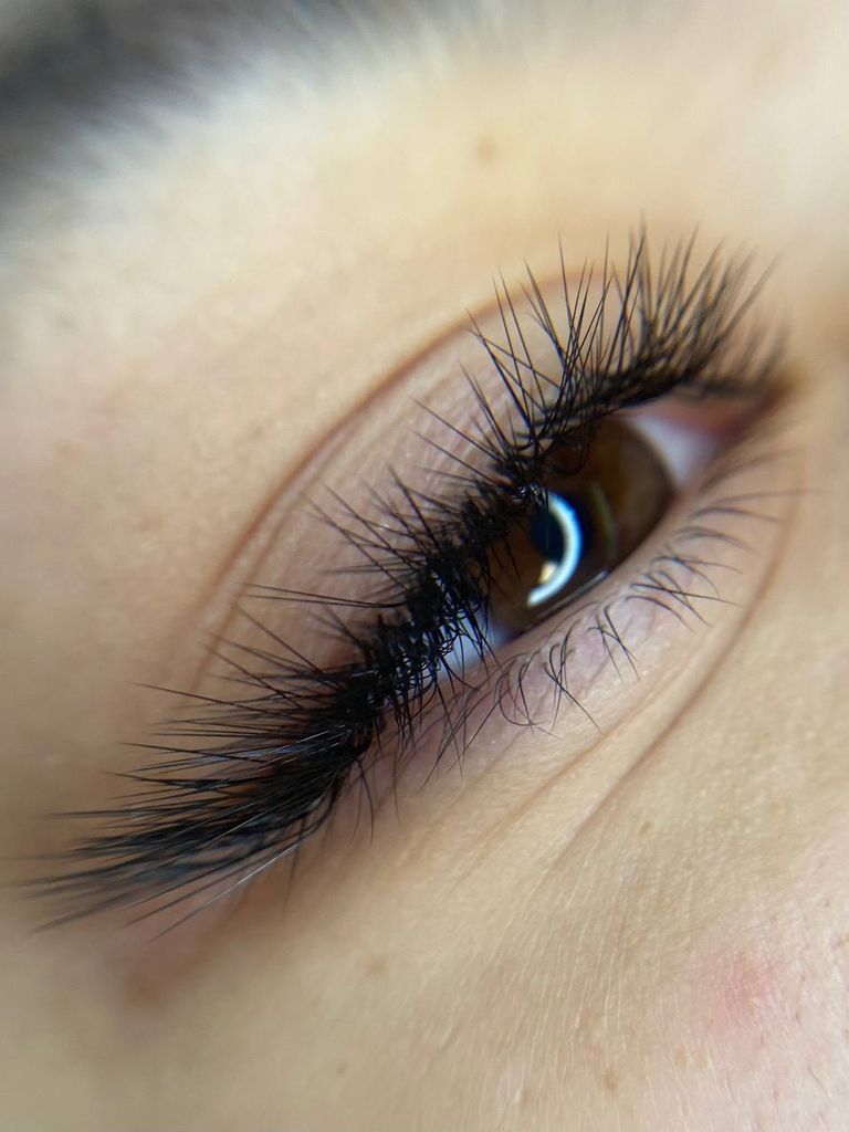 Наращивание ресниц