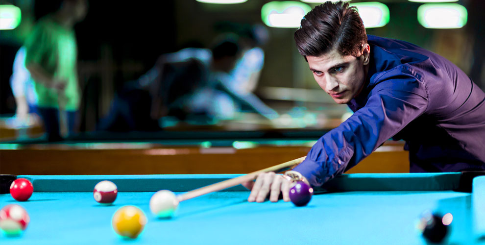 на игру в американский пул в зале «Американского пула» (2 этаж) в КРК «Мегаполис»