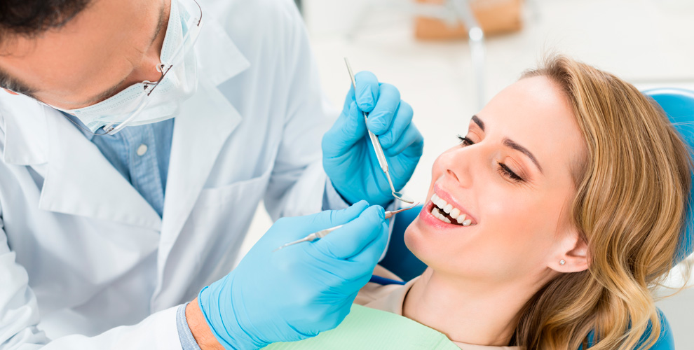 на комплексный осмотр стоматолога и составление плана лечения