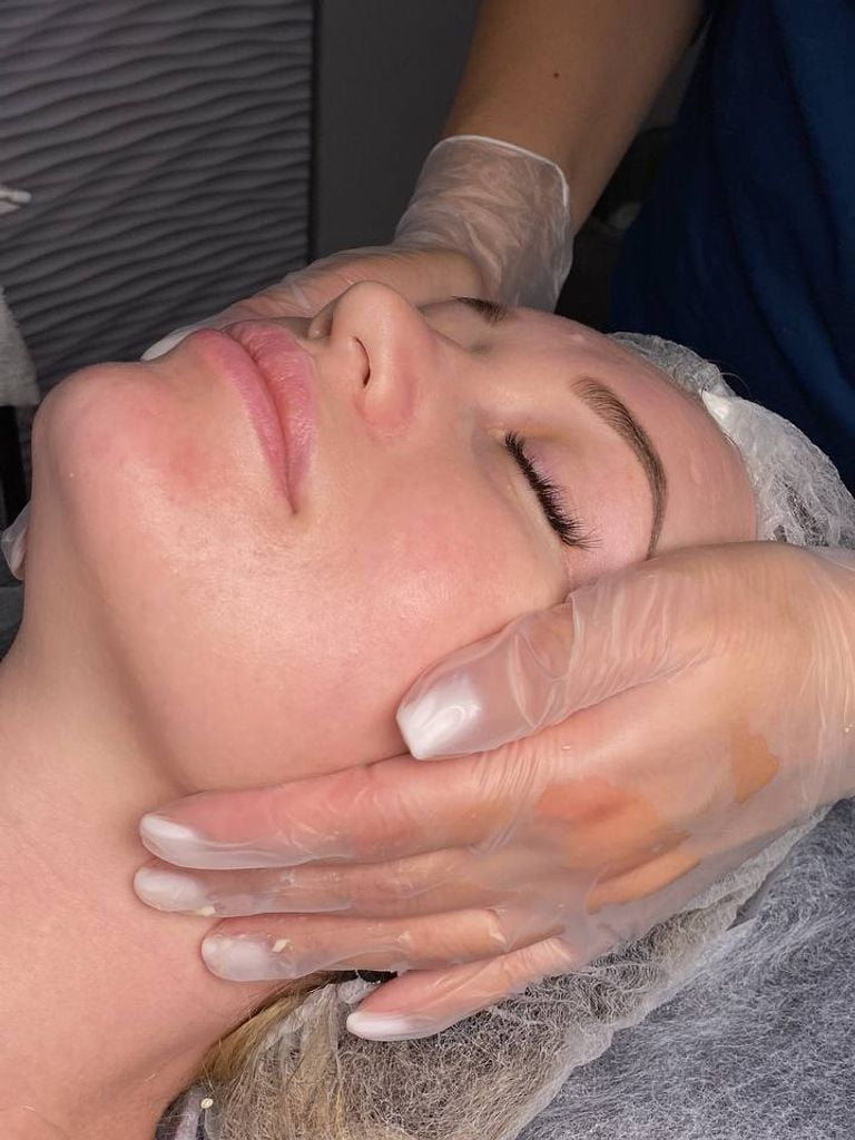 Скульптурный массаж лица