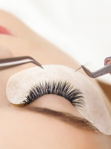 Снятие ресниц