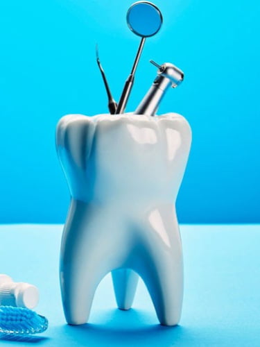 Художественная реставрация коронкой