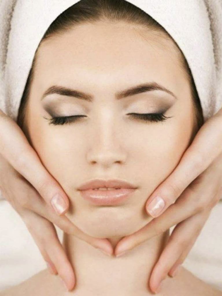 Классический массаж лица (зона лица, шеи и декольте), 50 мин.