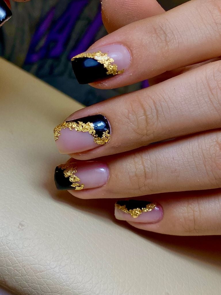 Маникюр + однотонное покрытие гель-лаком