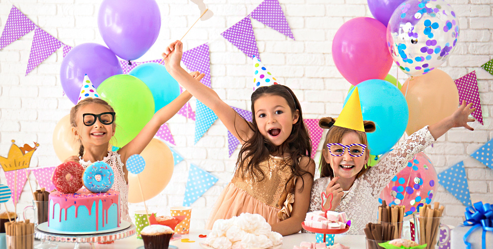 на выездное поздравление с 1 аниматором + подарок имениннику от компании, 1 час