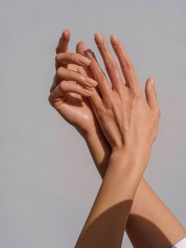 Сеансы RF-лифтинга кистей рук