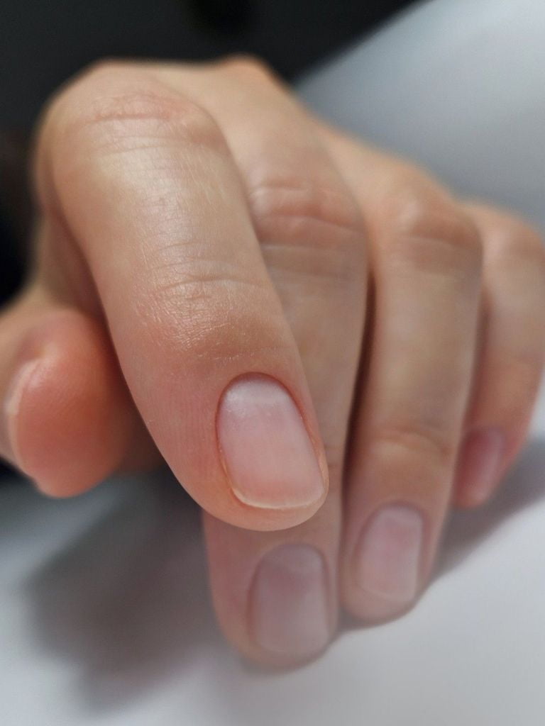 Маникюр без покрытия