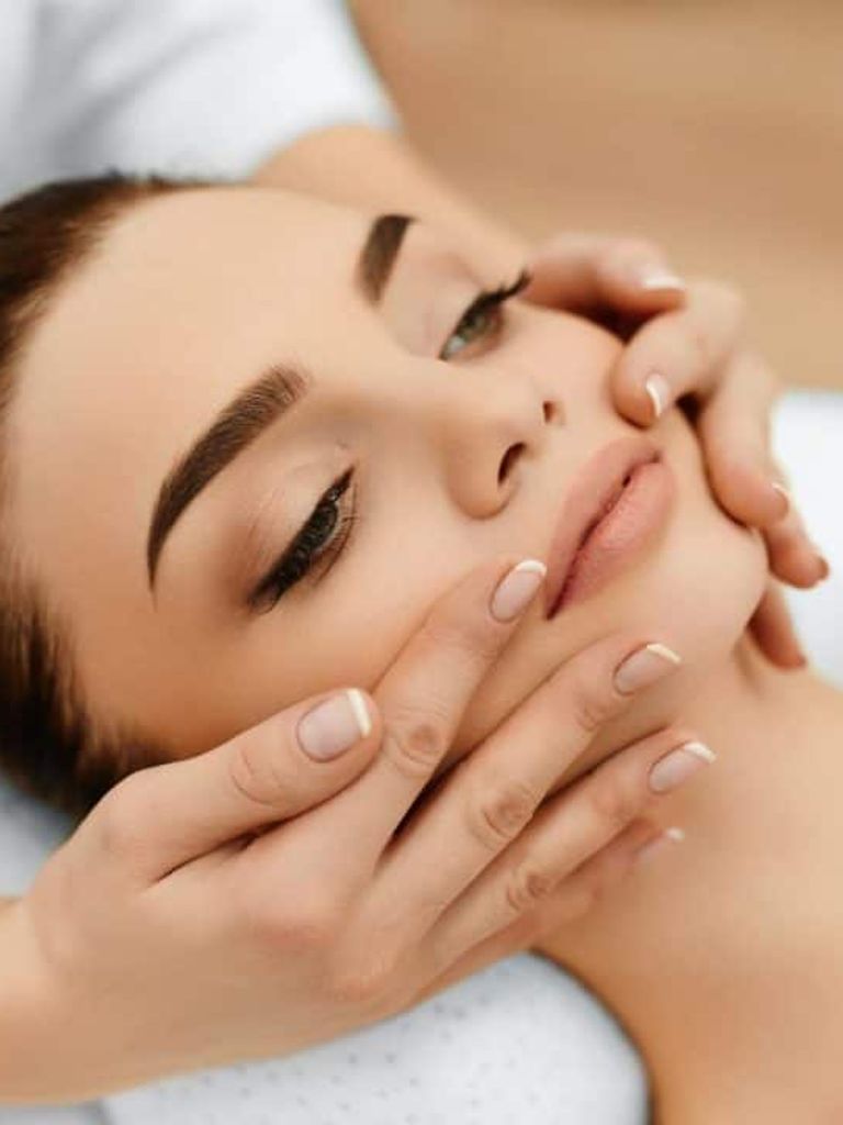 Моделирующий массаж лица и шеи, 40 мин.