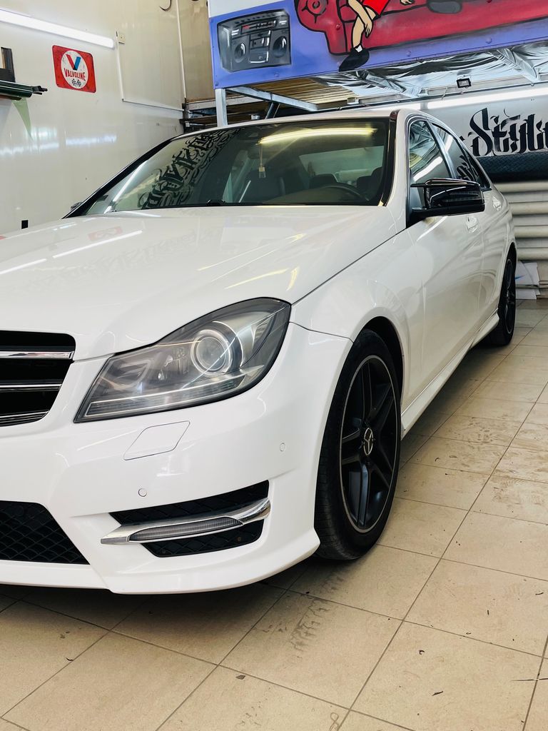 Бронирование 2-х фар автомобиля пленкой Shadow Guard