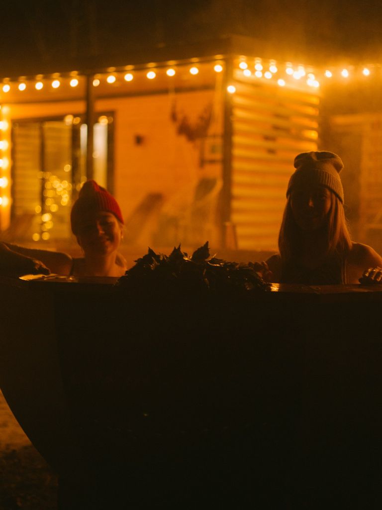 Домик на выбор для компании из 4-х человек + чан