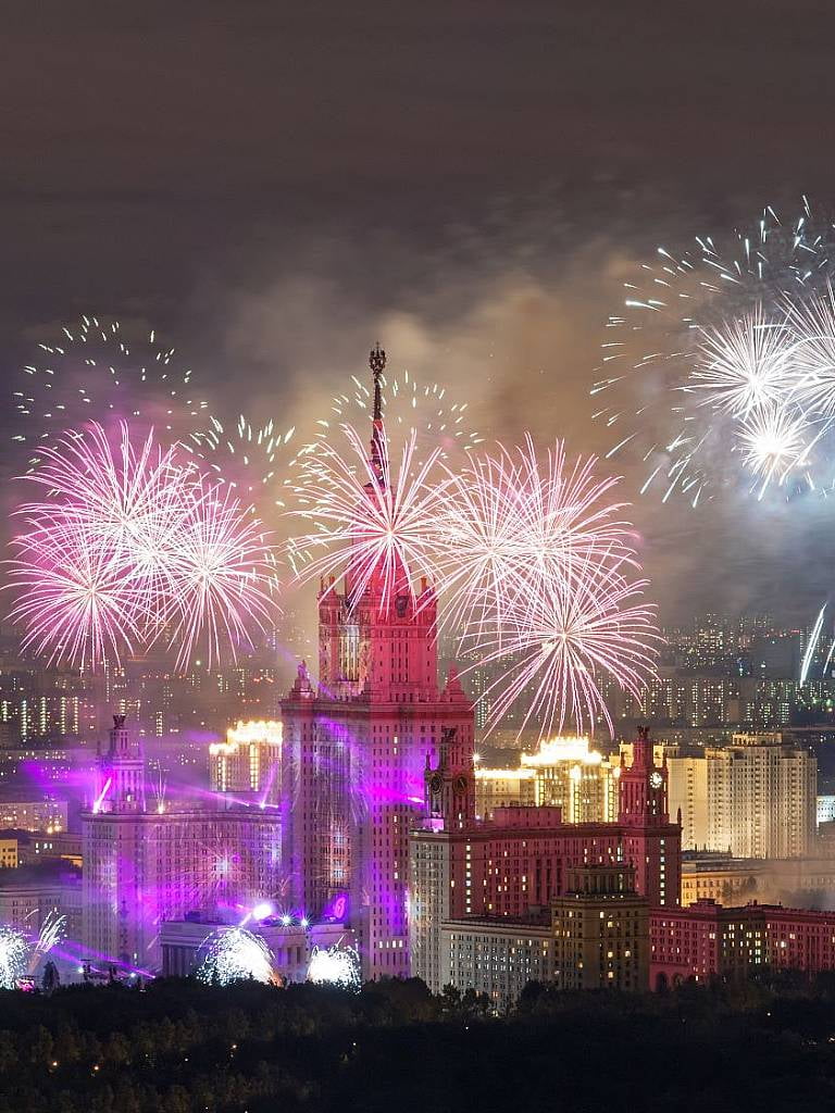 Речная прогулка на речном трамвайчике Кристалл + фейерверк