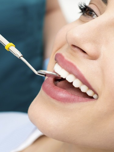 Лечение кариеса 1 зуба и установка светоотверждаемой пломбы