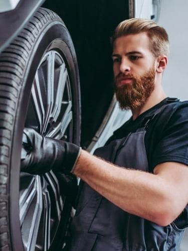 Шиномонтаж автомобиля + балансировка