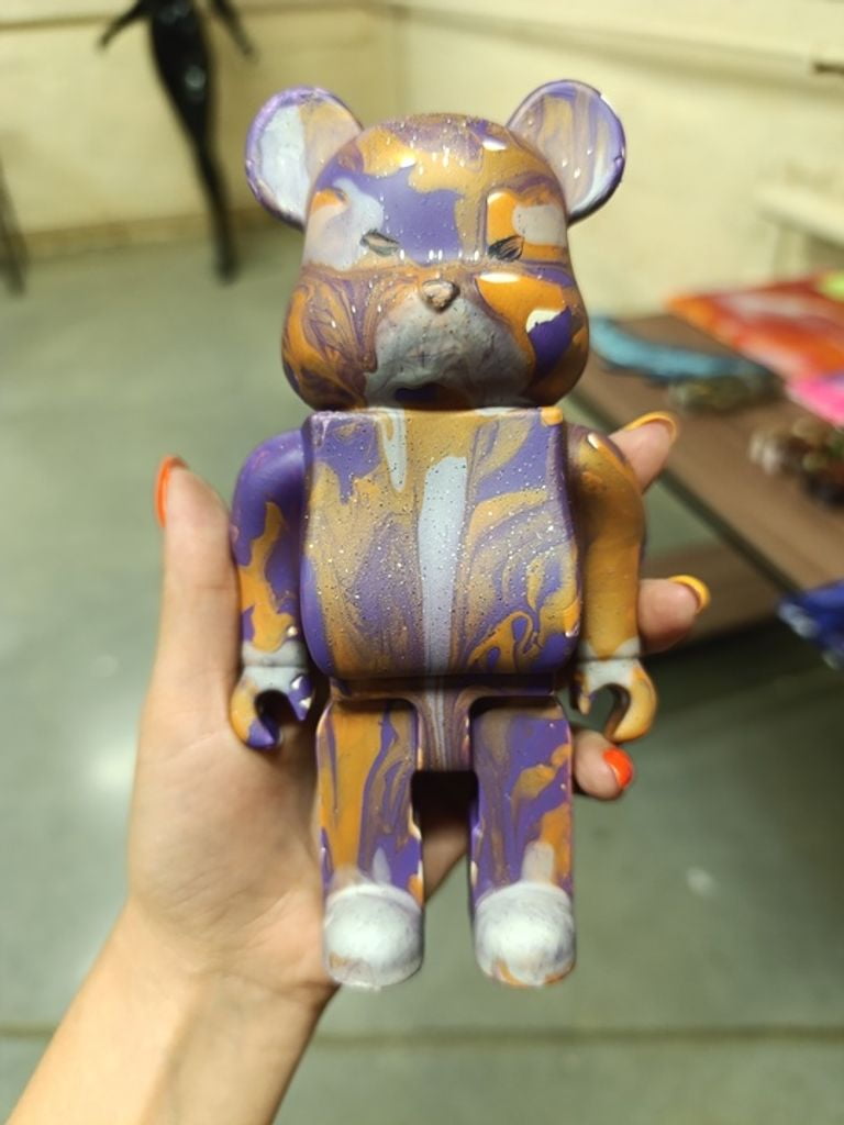 Мастер-класс «Роспись гипсовых мишек Bearbrick»