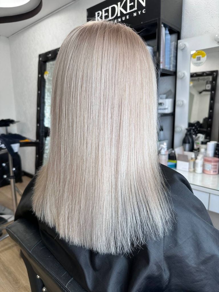 Окрашивание волос «Роскошный блонд»